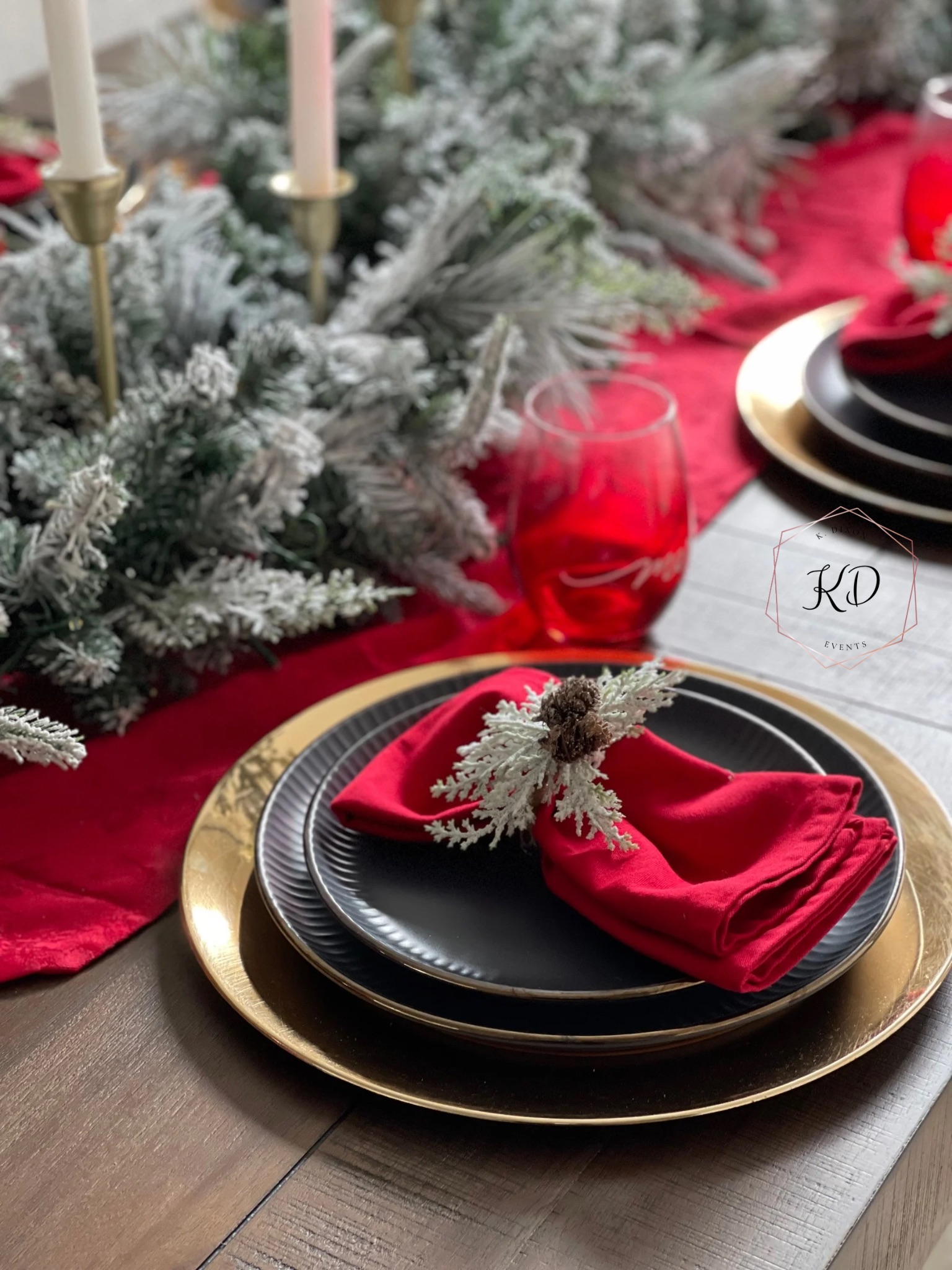 Christmas Table Setting for Hosting